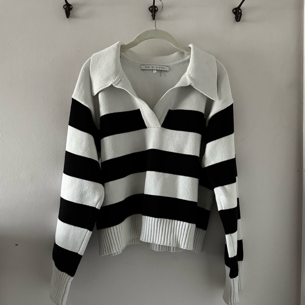 English Factory Collared Striped Polo Size Large Black and White